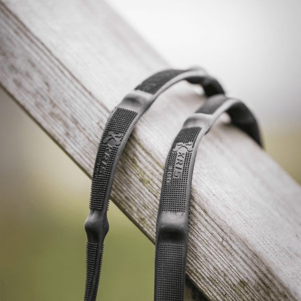 gummitygel-häst-dolda-stoppar-svart