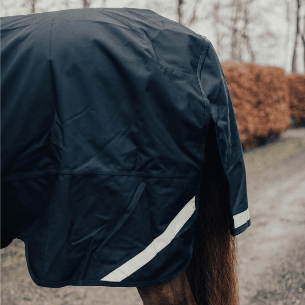 vintertäcke-häst-reflex