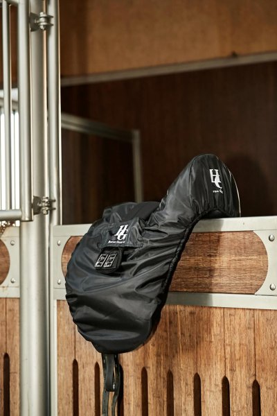 Sadelöverdrag Logan Svart Horse Guard